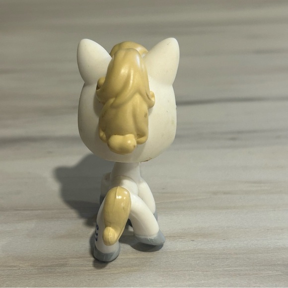 ⭐️ Littlest Pet Shop Authentic # 1709 White Blonde Horse Polka Dots Brown Eyes - Picture 3 of 5